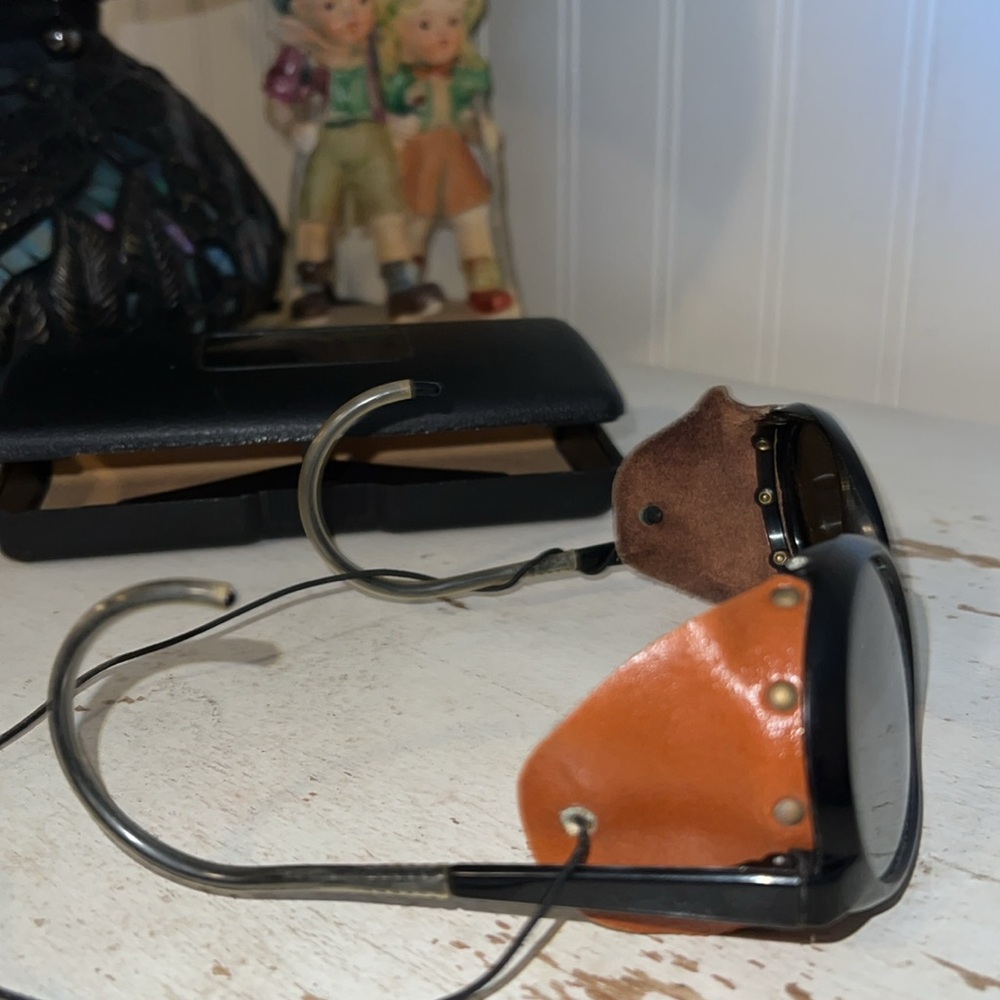 Vintage Style Eyes mountaineering climbing sunglasses leather sides - Picture 3 of 9
